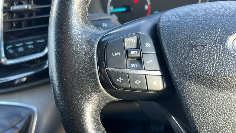 Ford Transit Custom 280 L1 Diesel Fwd 2.0 EcoBlue 130ps Low Roof Limited Van